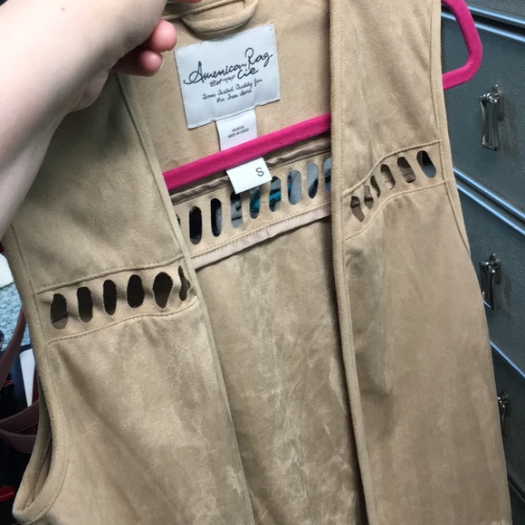 American rag Faux suede fringe vest - Picture 3 of 7
